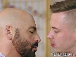 Bald mature homo sticks his cock inside a young twink
