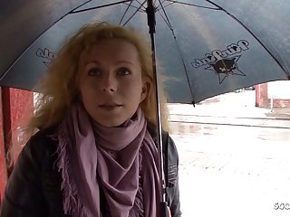 Agent Mature Seduce to Fuck for Cash at Street Casting German